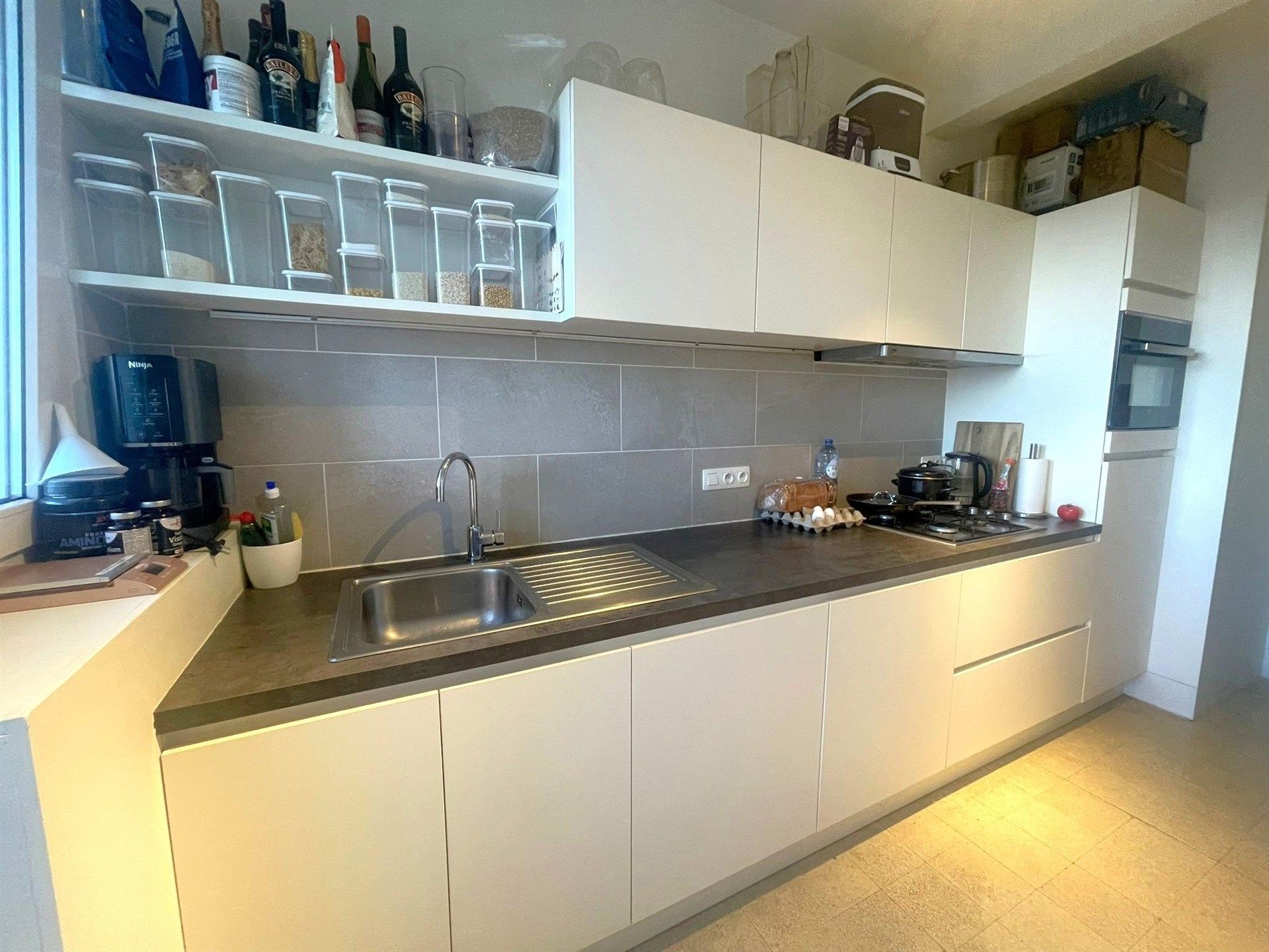 Gerenoveerd app met 2 slpks en fantastisch uitzicht! foto 4