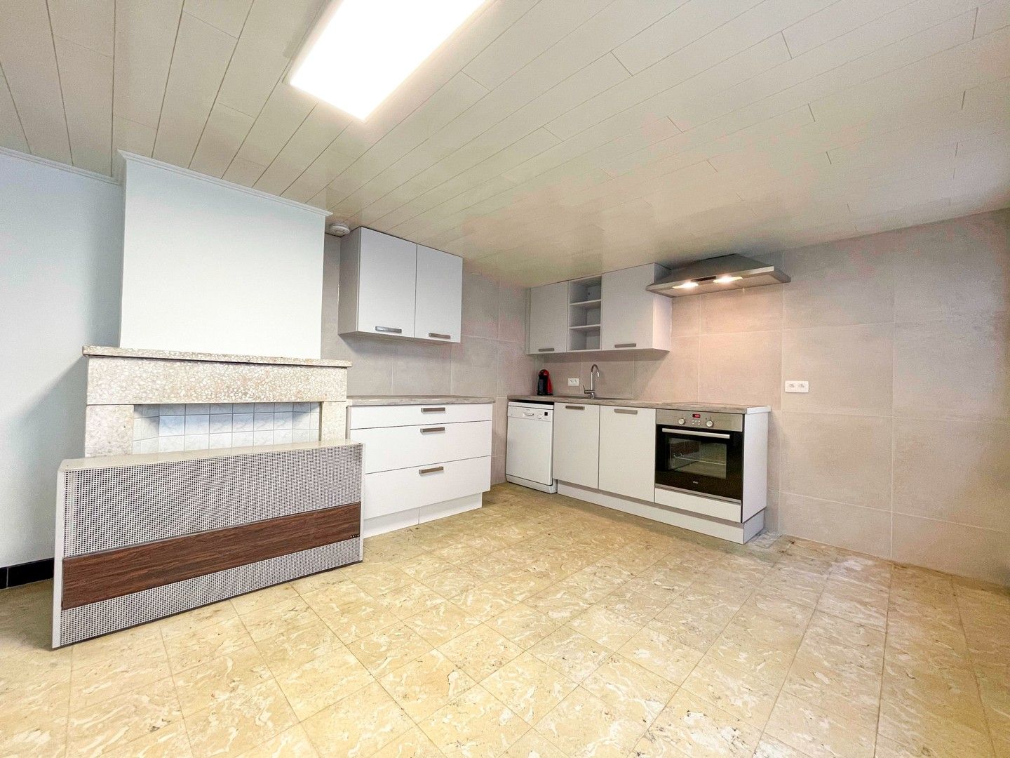 Instapklare woning met 3 slaapkamers en garage nabij het centrum van Tielt (Meulebeke)! foto 4