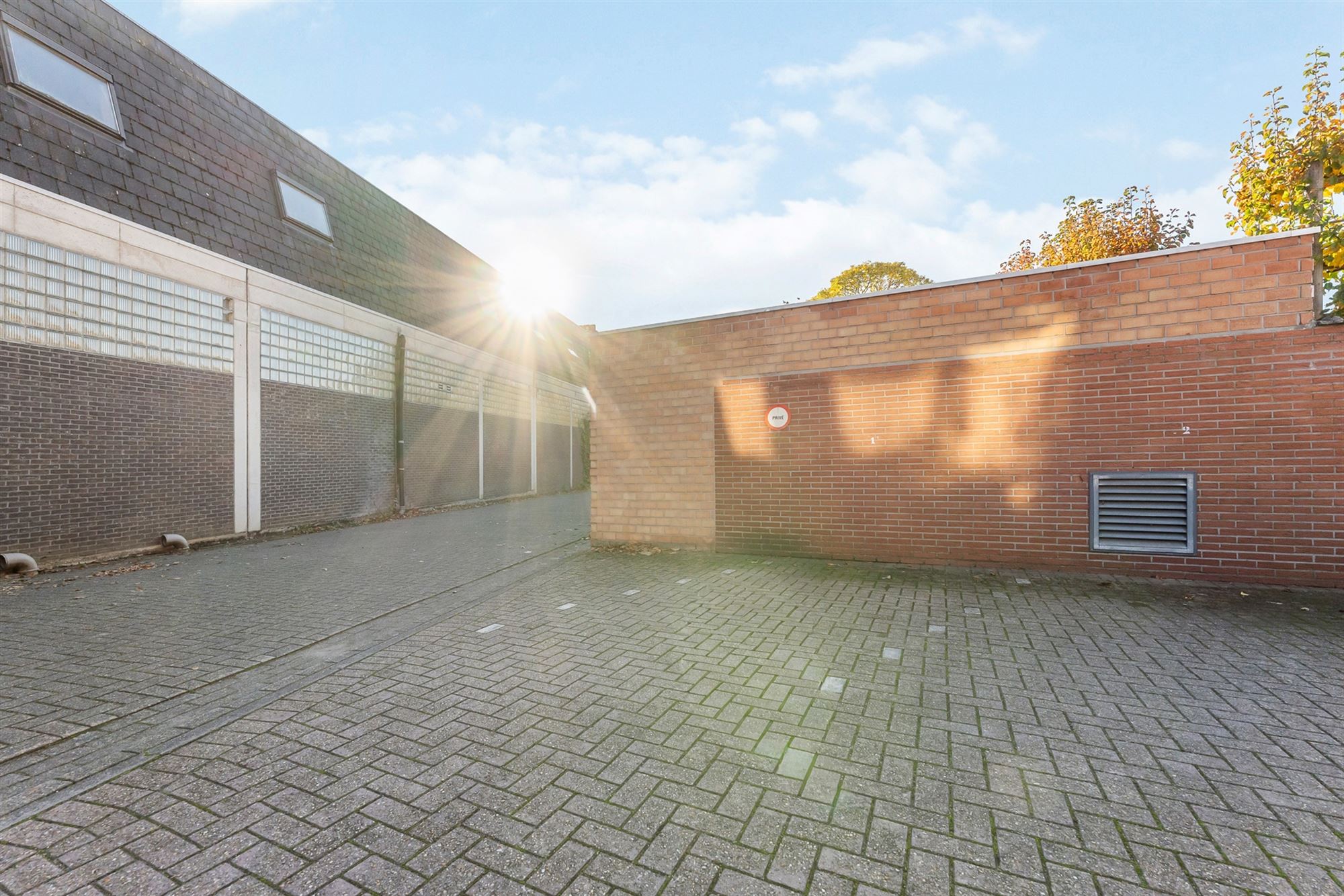 RECENT GERENOVEERD APPARTEMENT MET 2 SLAAPKAMERS IN CENTRUM BERINGEN MET PARKEERPLAATS foto 20