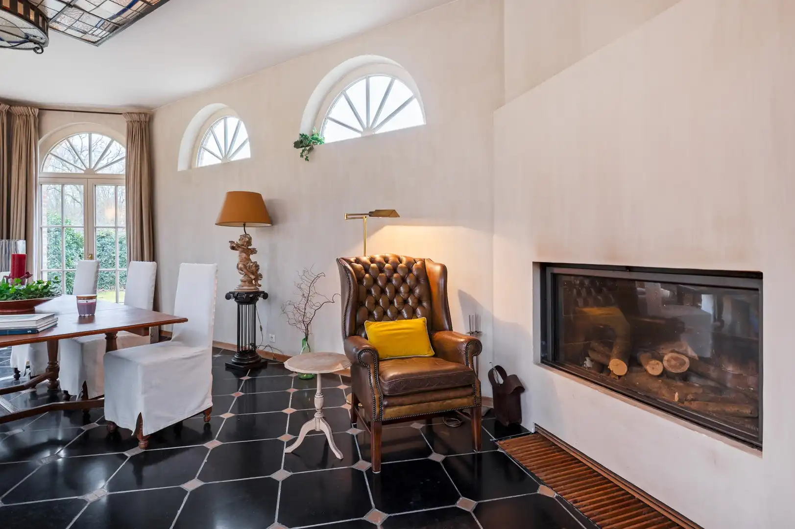 Stijlvolle villa in gegeerde doodlopende straat foto 8