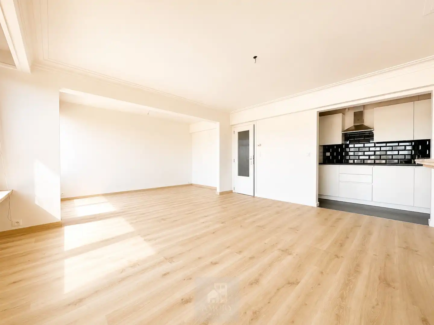 Gerenoveerde studio op heel goede locatie foto 3