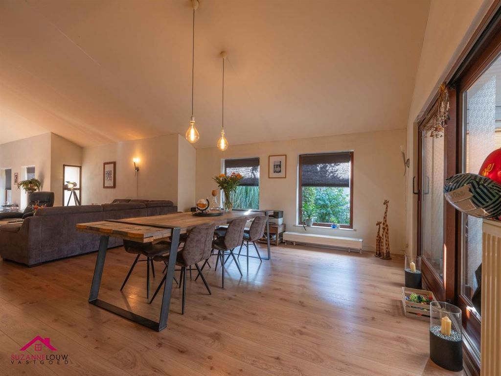 Vrijstaande woning op ruim perceel foto 15