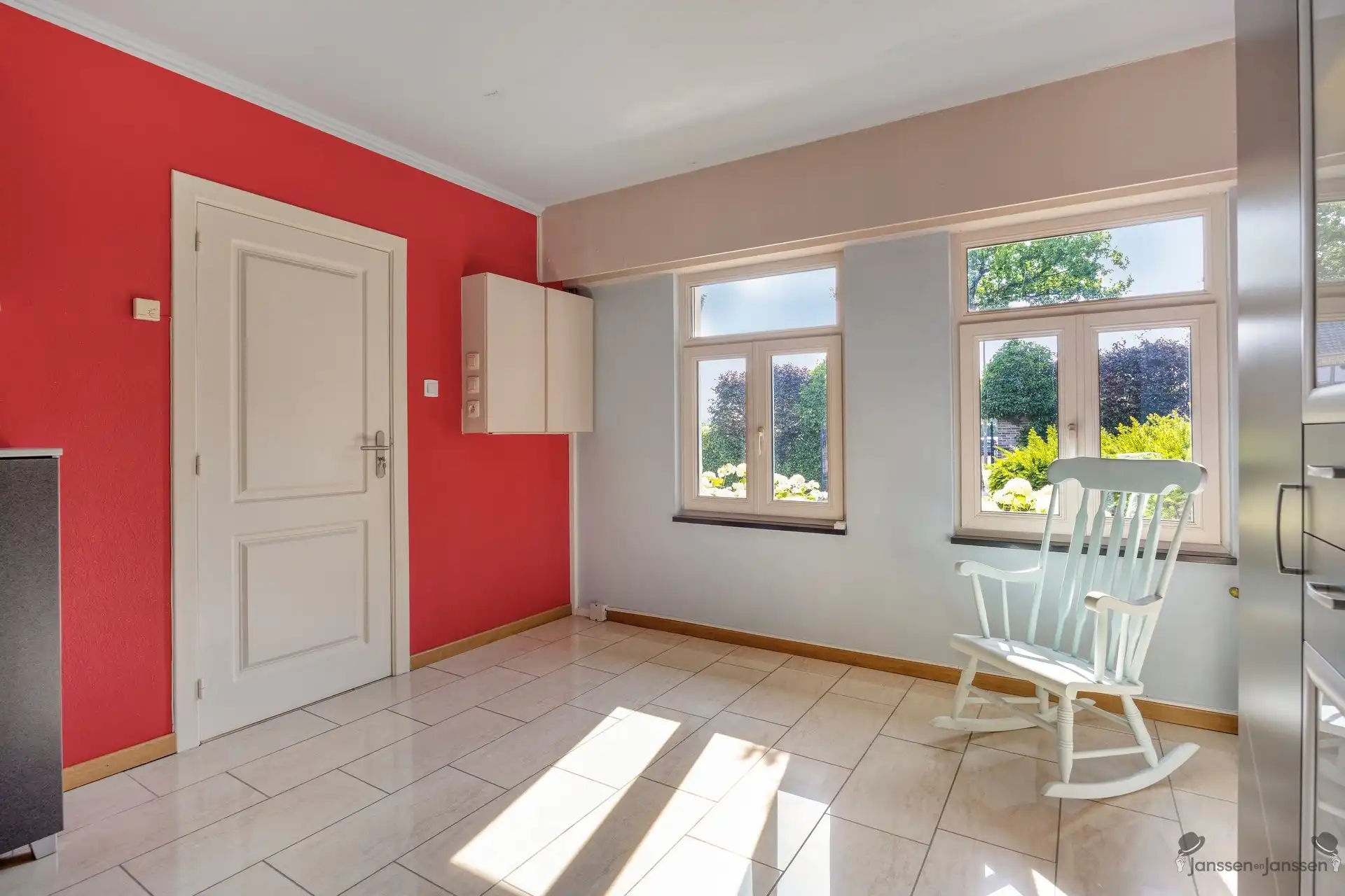 Sfeervolle villa met 5 slaapkamers, zwembad, veranda en uniek verhuurpotentieel  foto 8