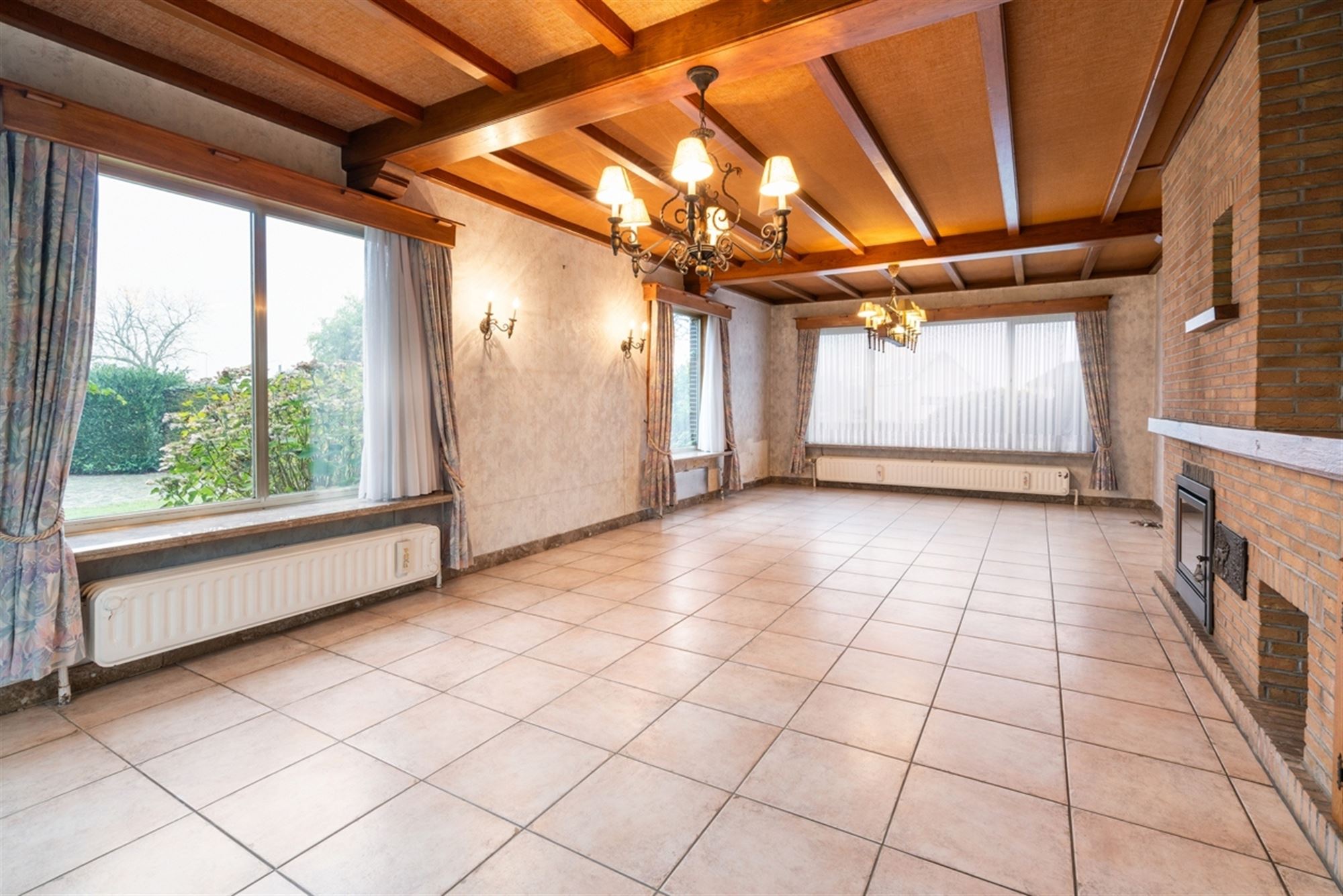 TE RENOVEREN karaktervolle VILLA op een perceel van 1.431m² foto 9