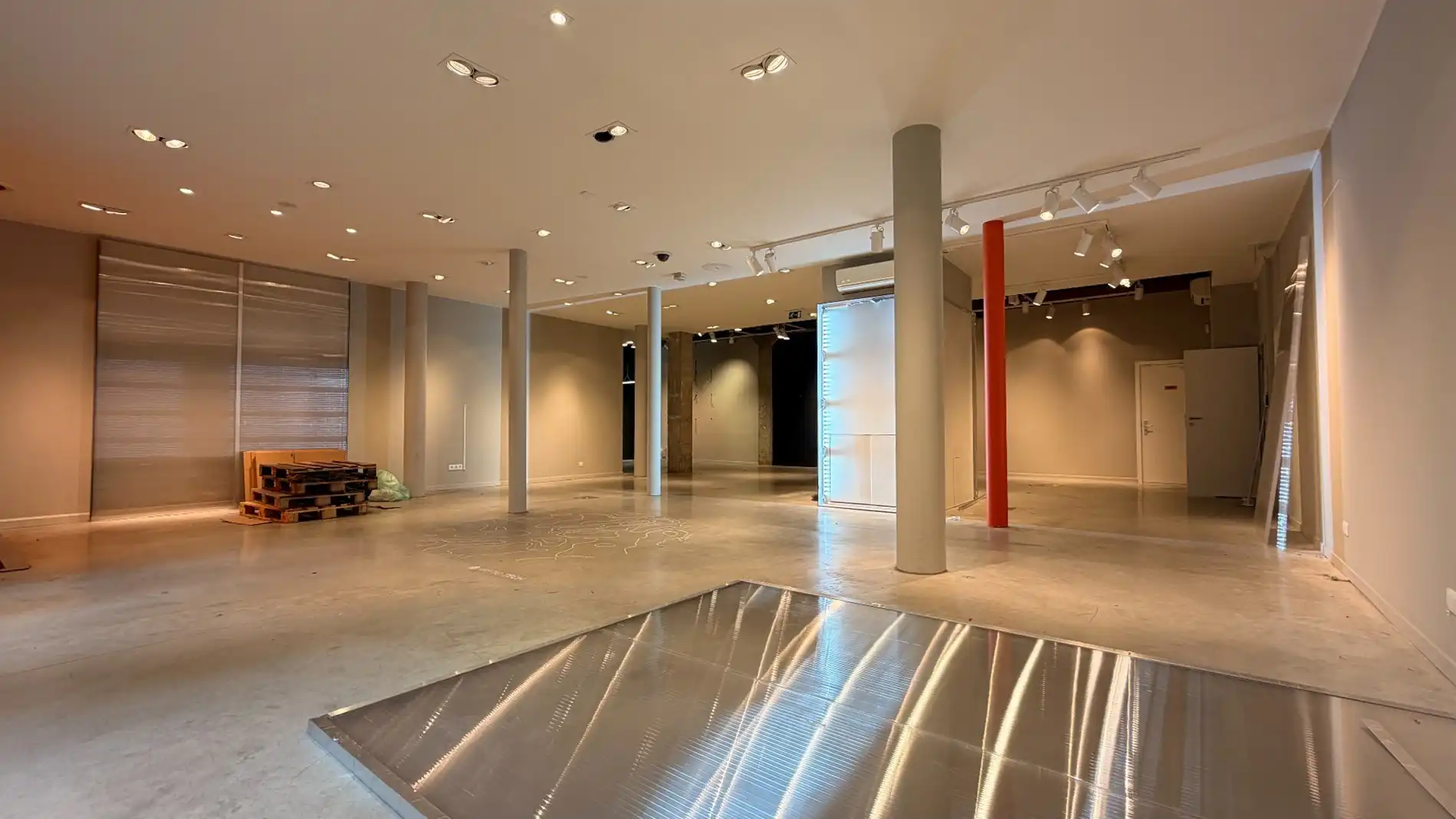 Showroom (B2B) of kantoorruimte te huur aan 't Eilandje in Antwerpen foto 7