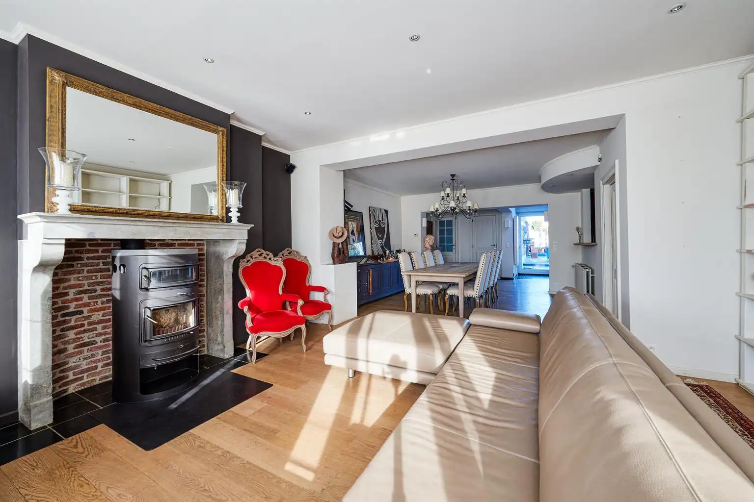 Huis te koop foto {{pictureIndex}}