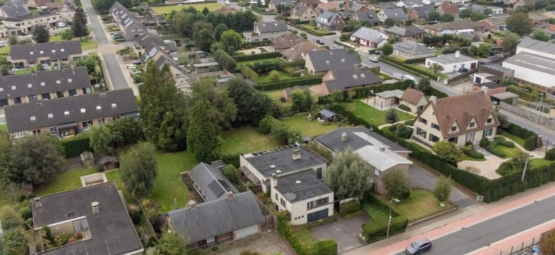 Roeselare/Rumbeke mooi perceel bouwgrond +/- 1220 m² met een afbraakwoning of renovatiepand. foto 3