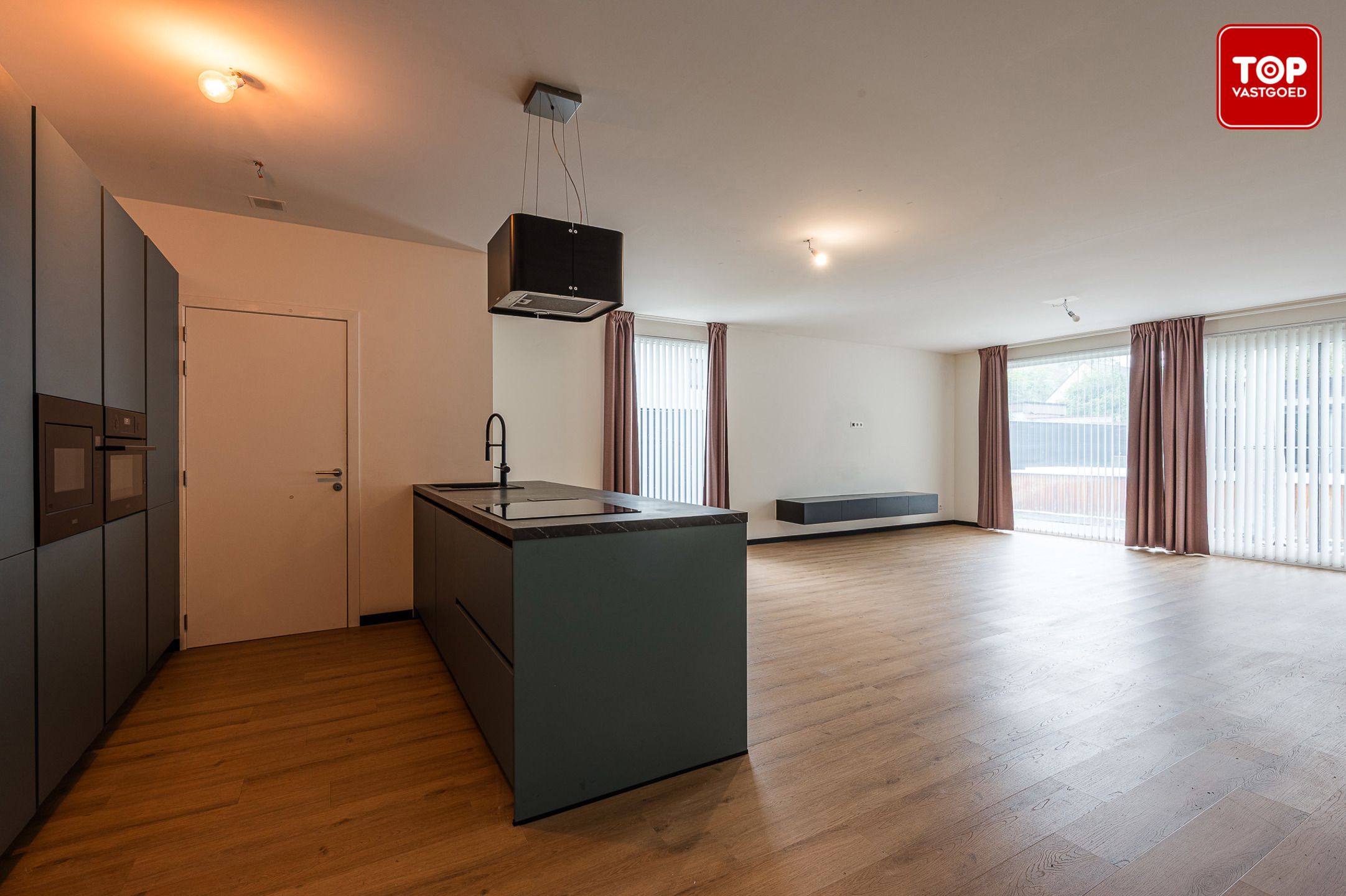 Prachtige energie neutrale half open woning in rustige wijk foto 9