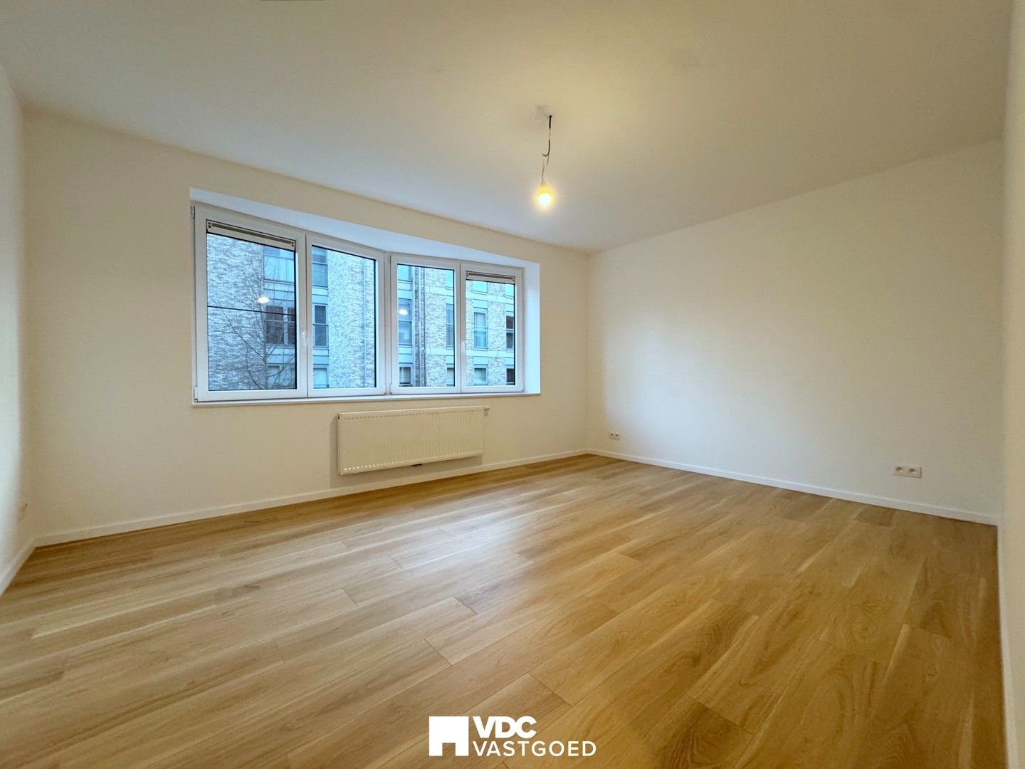 Volledig vernieuwde woning (170 m²) met tuin en garage foto 9