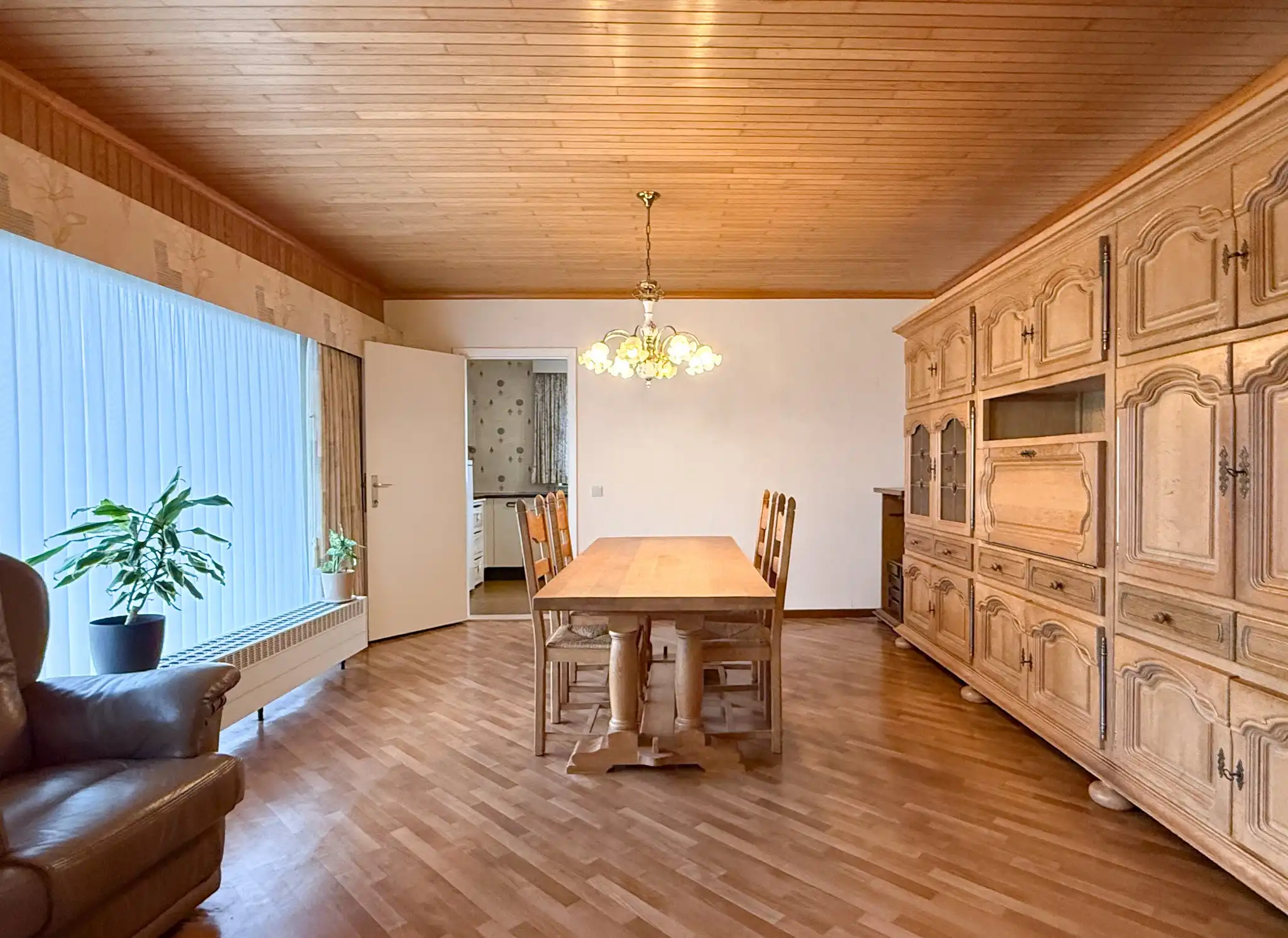 Ruim gelijkvloers appartement met tuin, garage en 3 kamers foto 5