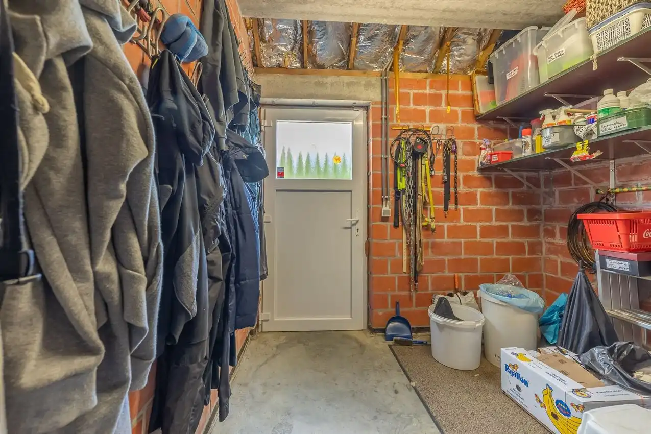 Karaktervolle en instapklare woning met zonnige tuin nabij het Gras- en Crauwelsbos foto 27