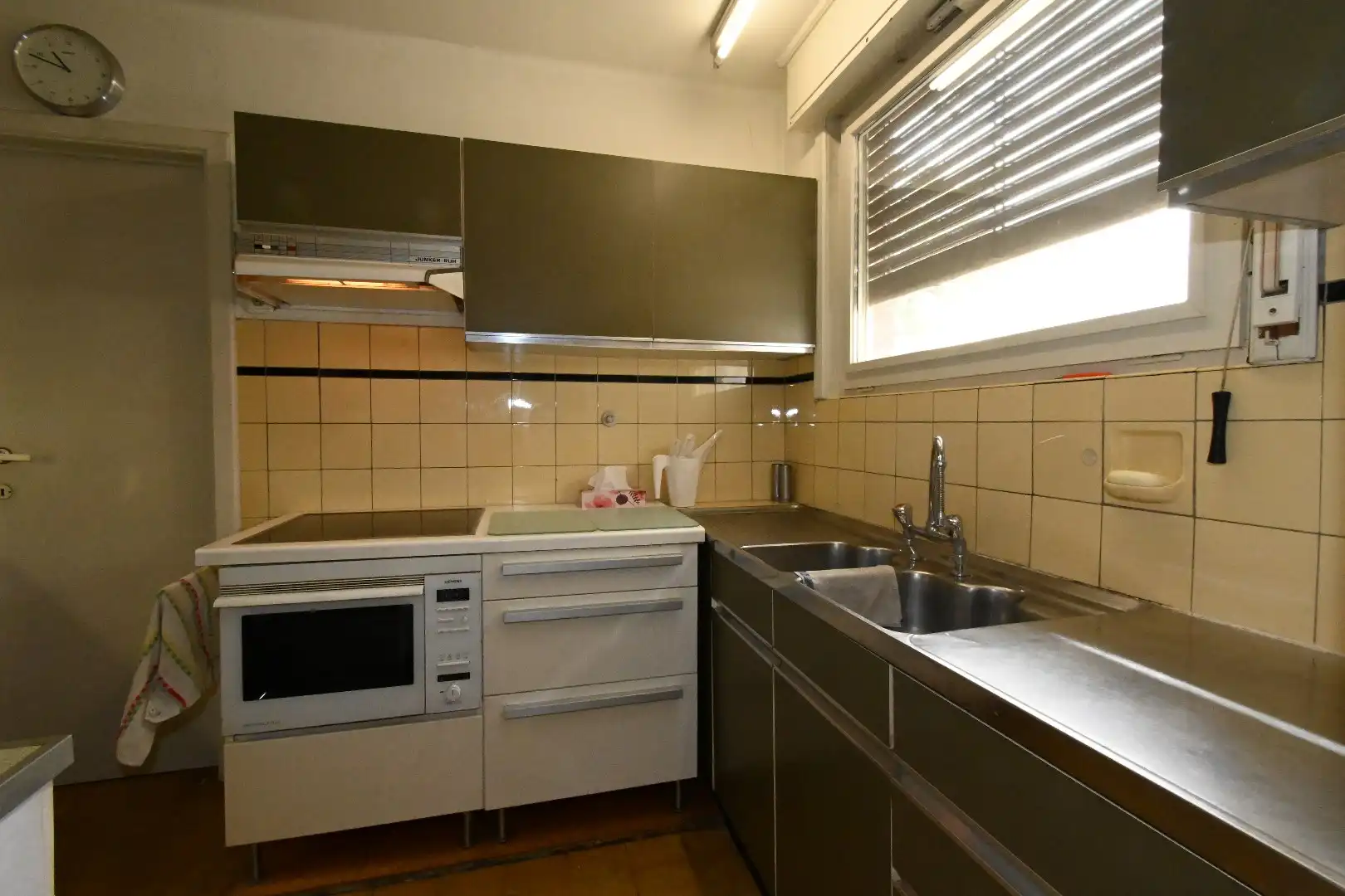 Alleenstaande woning met tuin gelegen rand centrum Maldegem foto 12