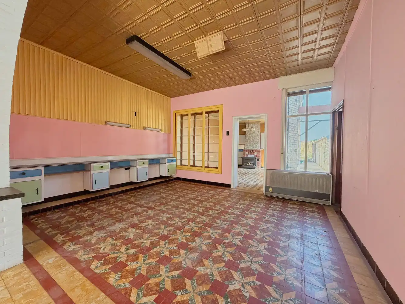 Ruime woning met polyvalente ruimte, zonnige tuin en tal van mogelijkheden foto 5