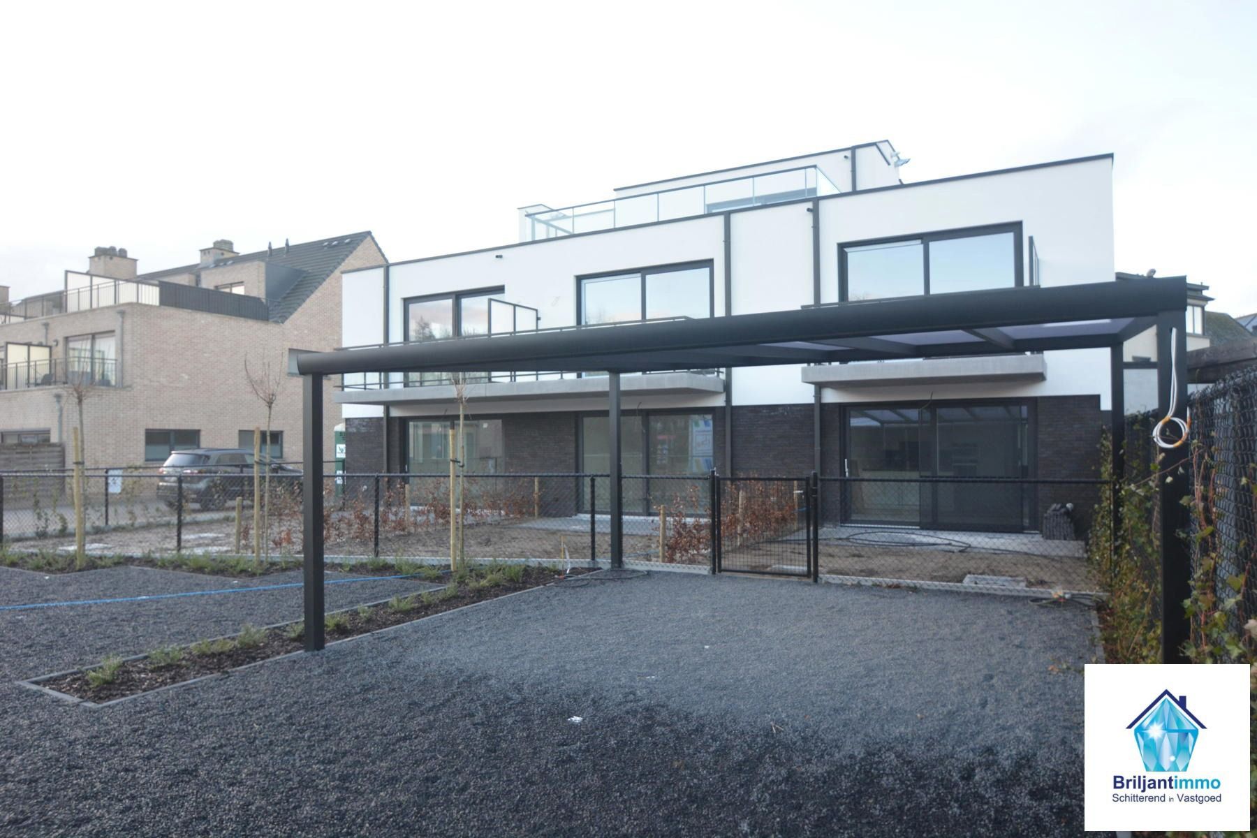 Ongelooflijk tof BEN appartement incl staanplaats en terras foto 17