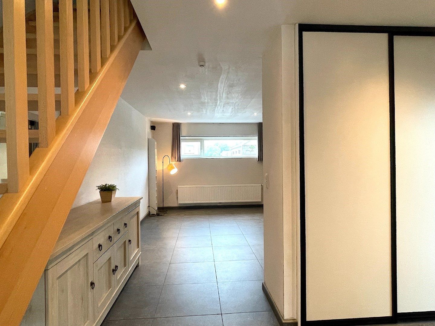 Recente woning met 3 slaapkamers, leuke tuin en staanplaats! foto 6