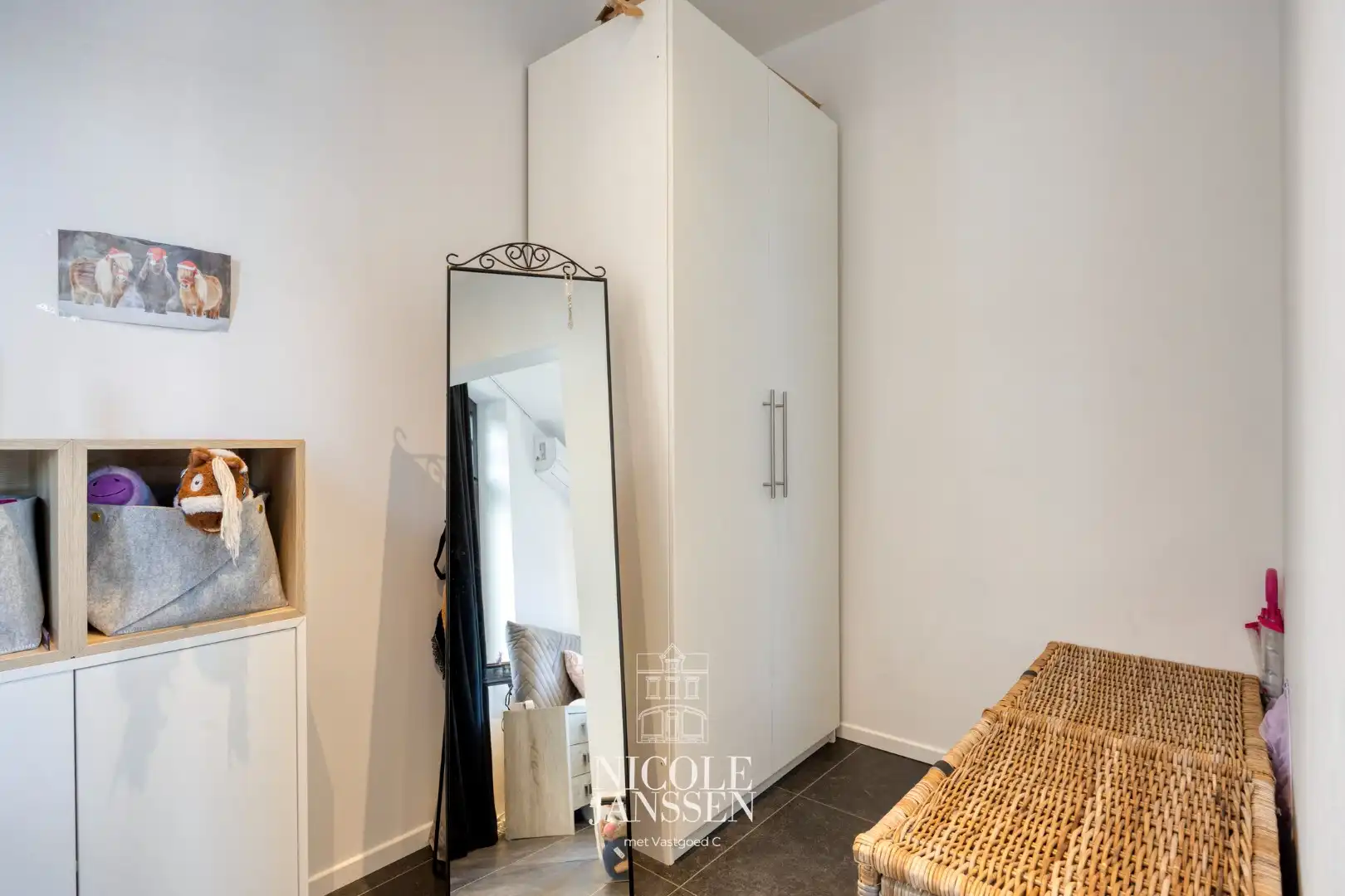 Handelspand met bovenwoning foto 37