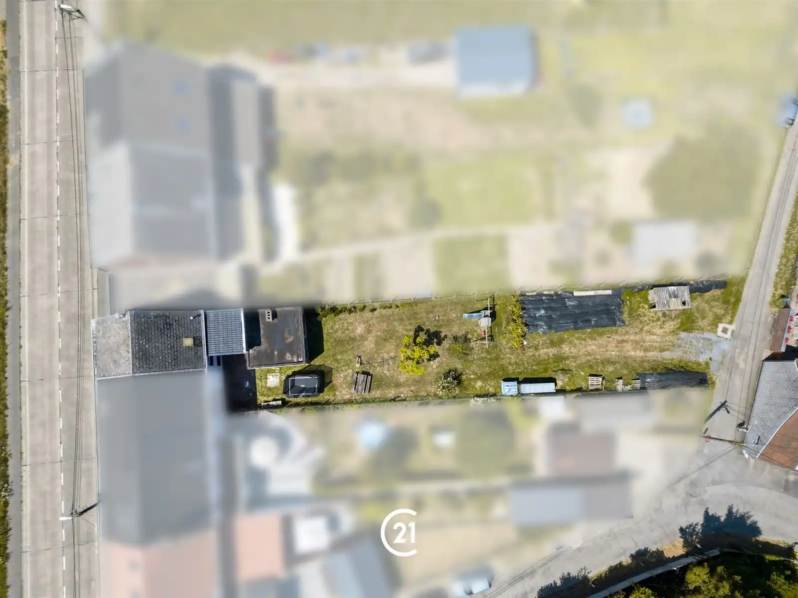Verder af te werken woning met tuin en parking achteraan foto 3
