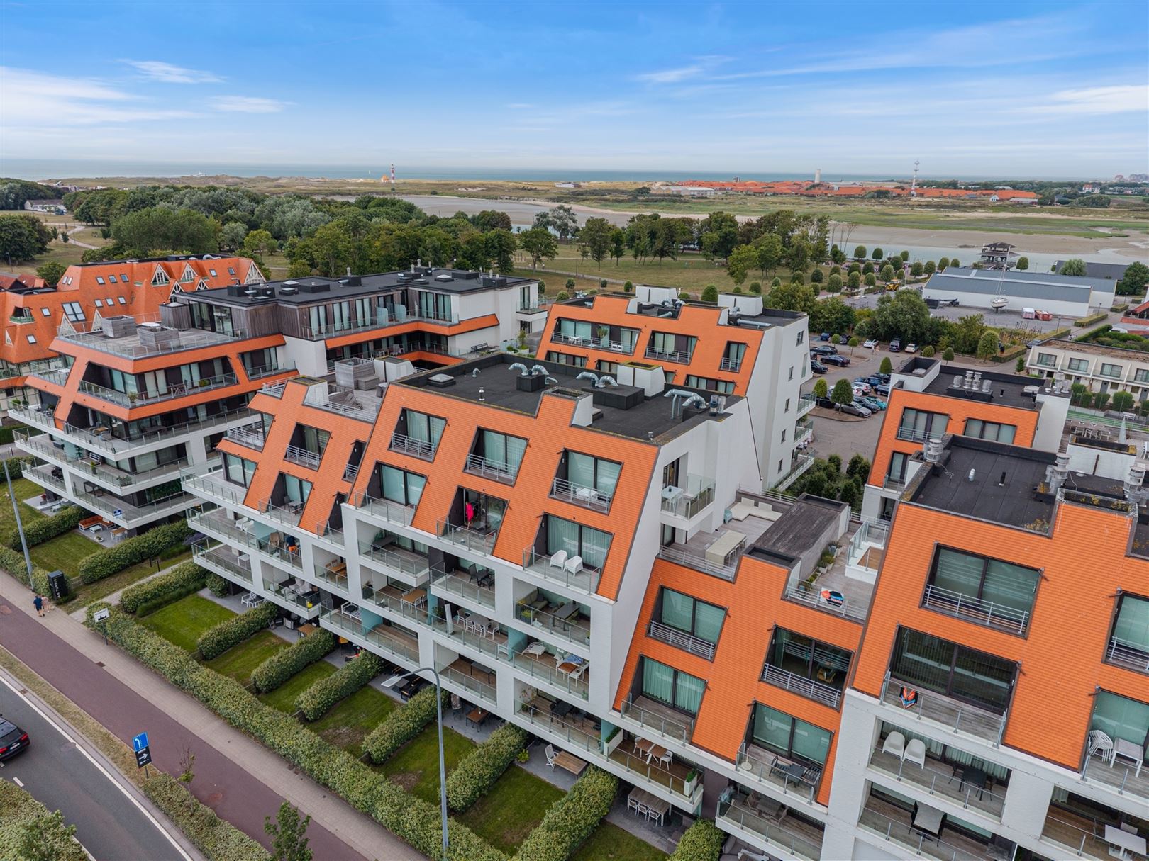 Prachtig dak / hoekappartement met unieke zichten foto 16